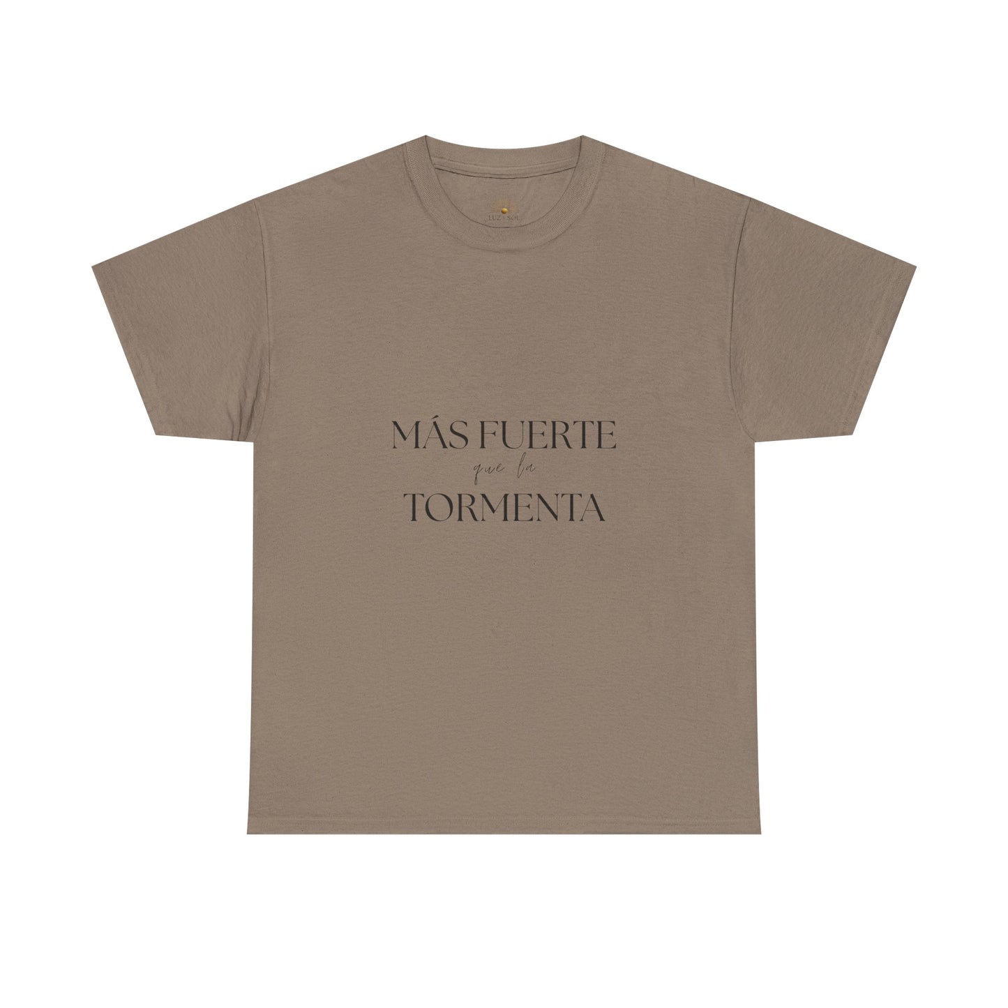 "Más Fuerte que la Tormenta" (Camiseta Unisex de Algodón Resistente Inspirada en la Fe)
