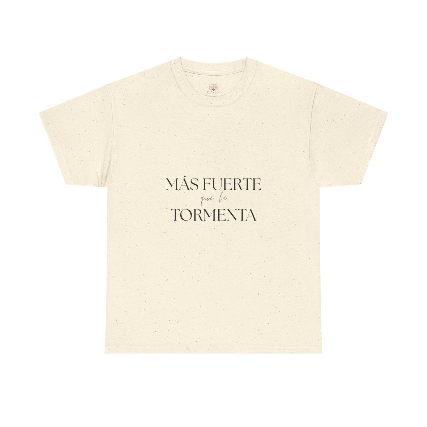 "Más Fuerte que la Tormenta" (Camiseta Unisex de Algodón Resistente Inspirada en la Fe)