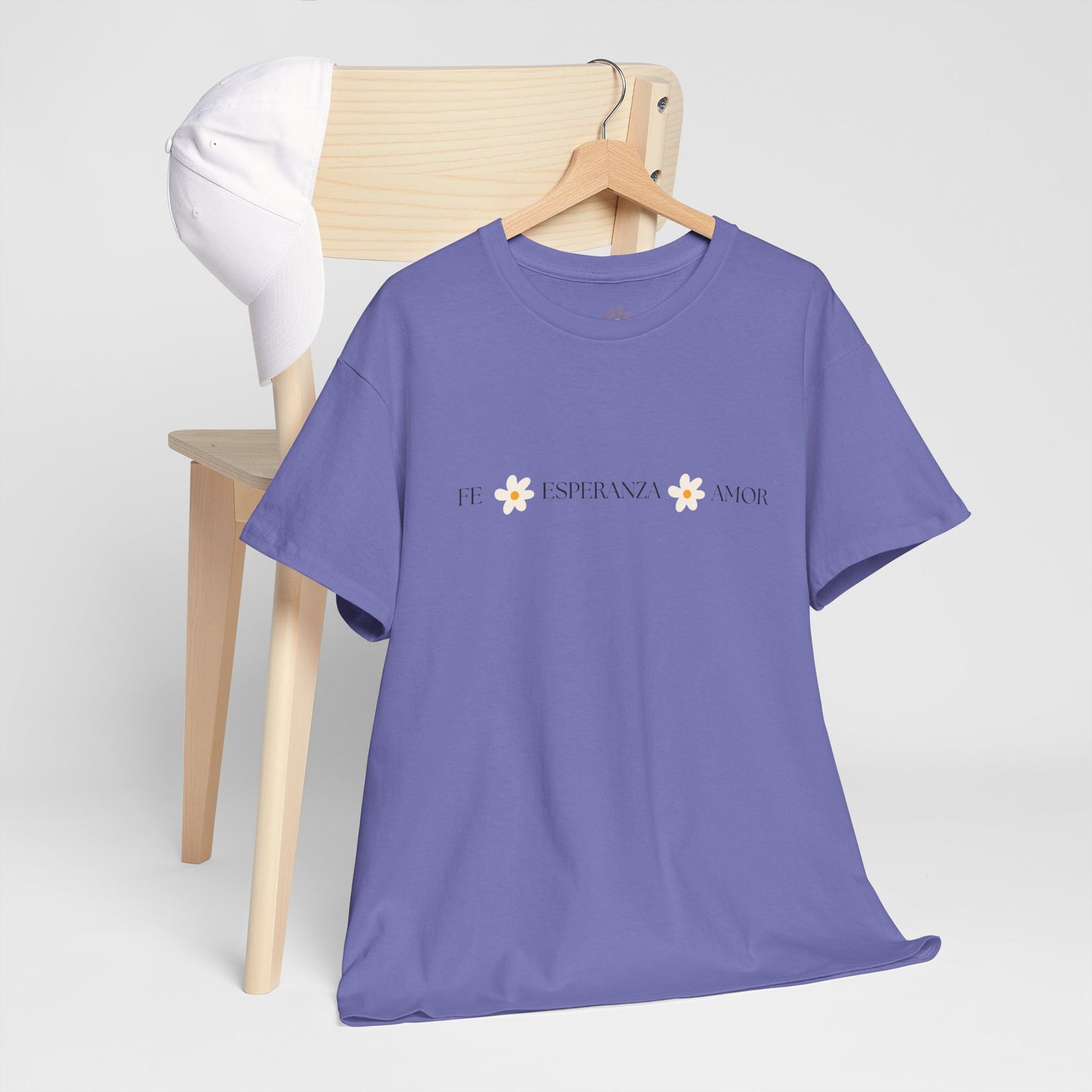 "Fe, Esperanza, Amor" (Camiseta Unisex de Algodón Resistente con Mensaje Inspirador)