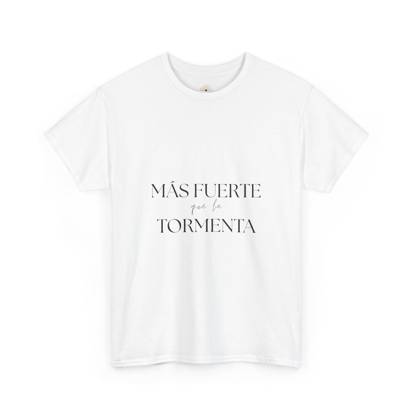 "Más Fuerte que la Tormenta" (Camiseta Unisex de Algodón Resistente Inspirada en la Fe)