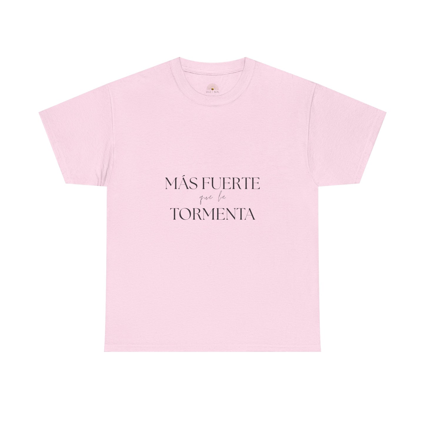 "Más Fuerte que la Tormenta" (Camiseta Unisex de Algodón Resistente Inspirada en la Fe)