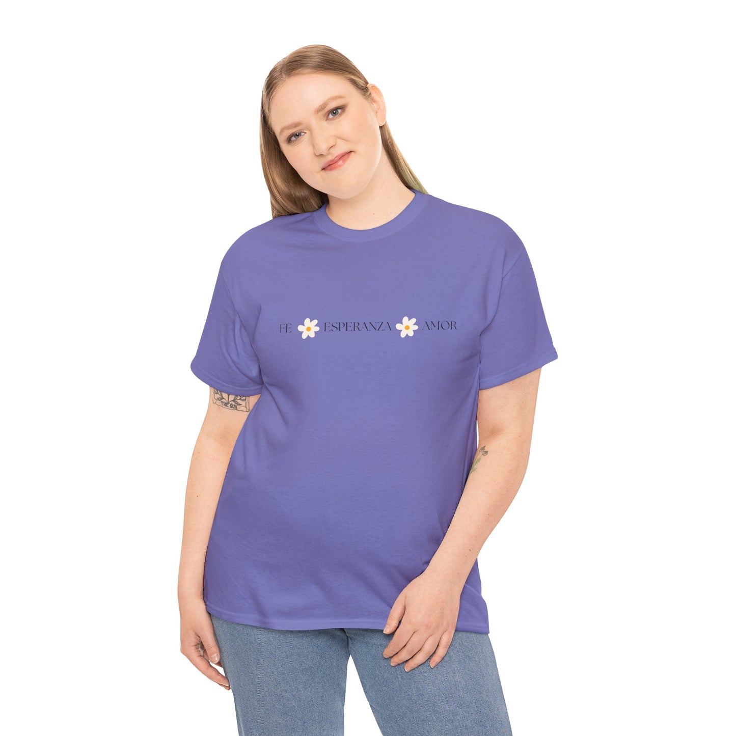 "Fe, Esperanza, Amor" (Camiseta Unisex de Algodón Resistente con Mensaje Inspirador)