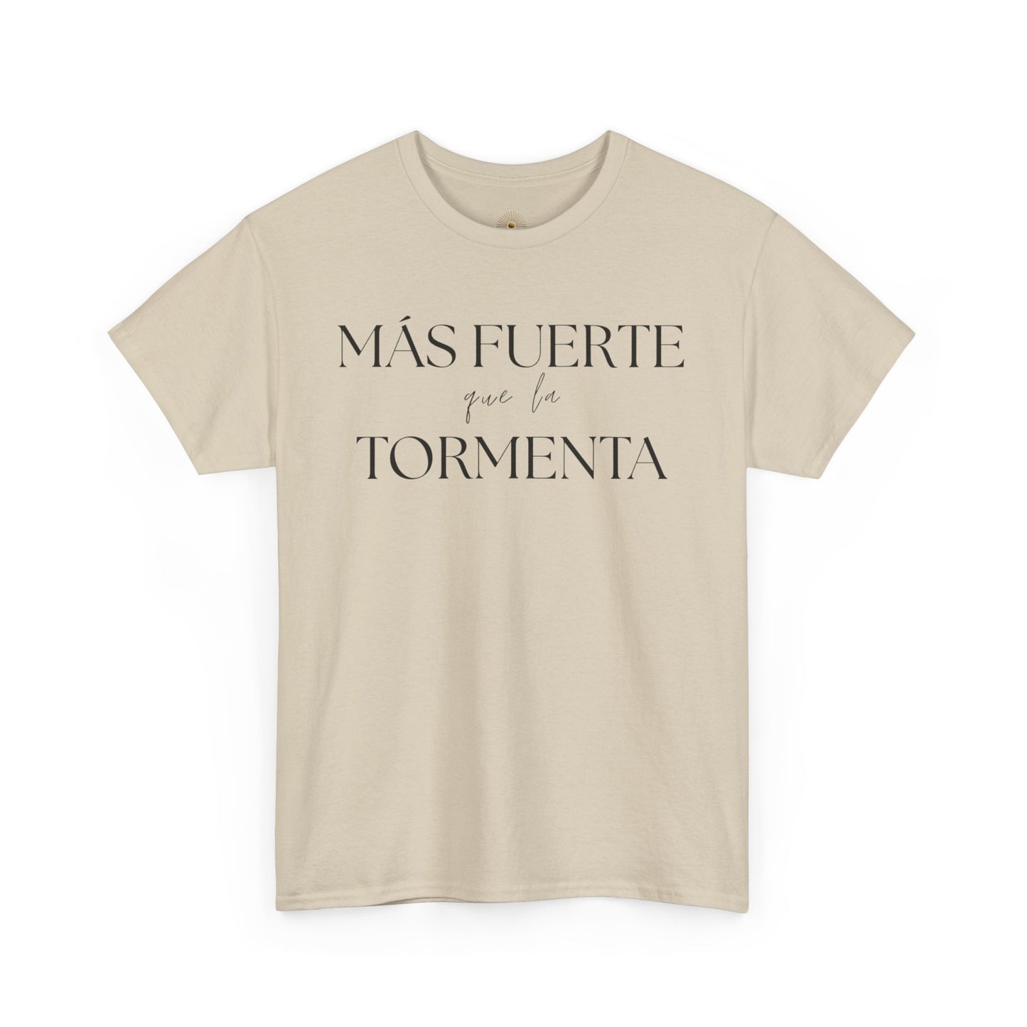 "Más Fuerte que la Tormenta" (Camiseta Unisex de Algodón Resistente con Mensaje Inspirador)