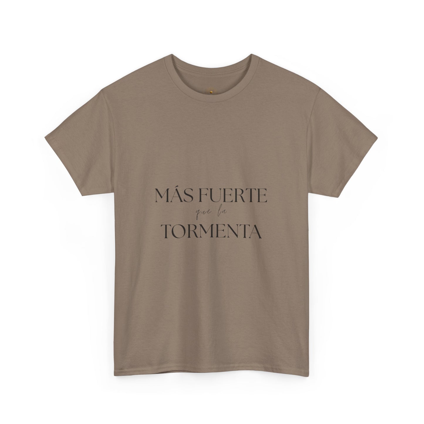 "Más Fuerte que la Tormenta" (Camiseta Unisex de Algodón Resistente Inspirada en la Fe)